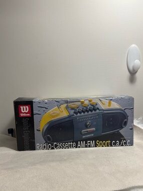 Vintage Wilson Sports cassette boombox am/fm radio WBB885YF still Brand New